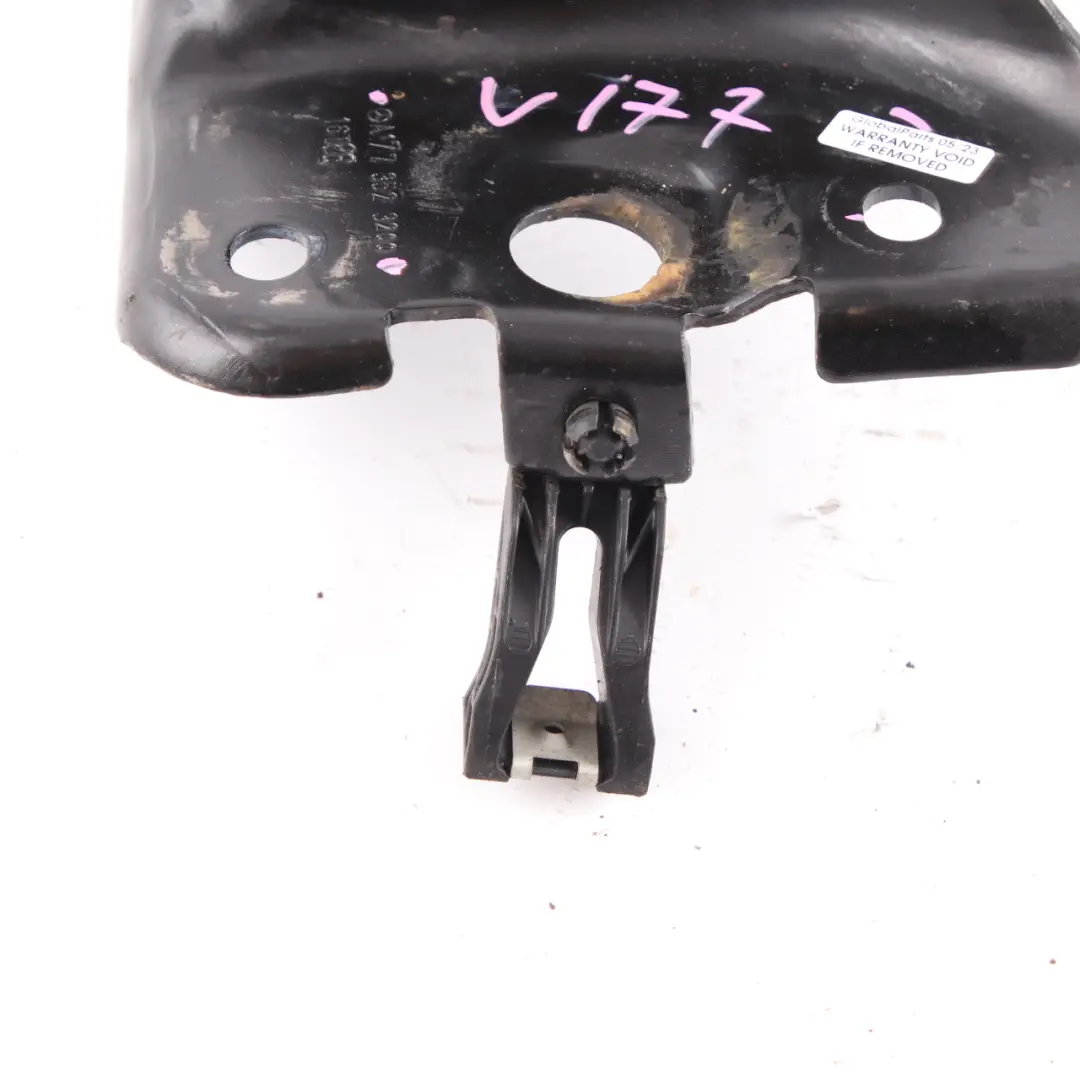 Querlenker Halter Hinten Rechts Mercedes W177 W247 - SKU A1773523200 - Teilenummer A1773523200