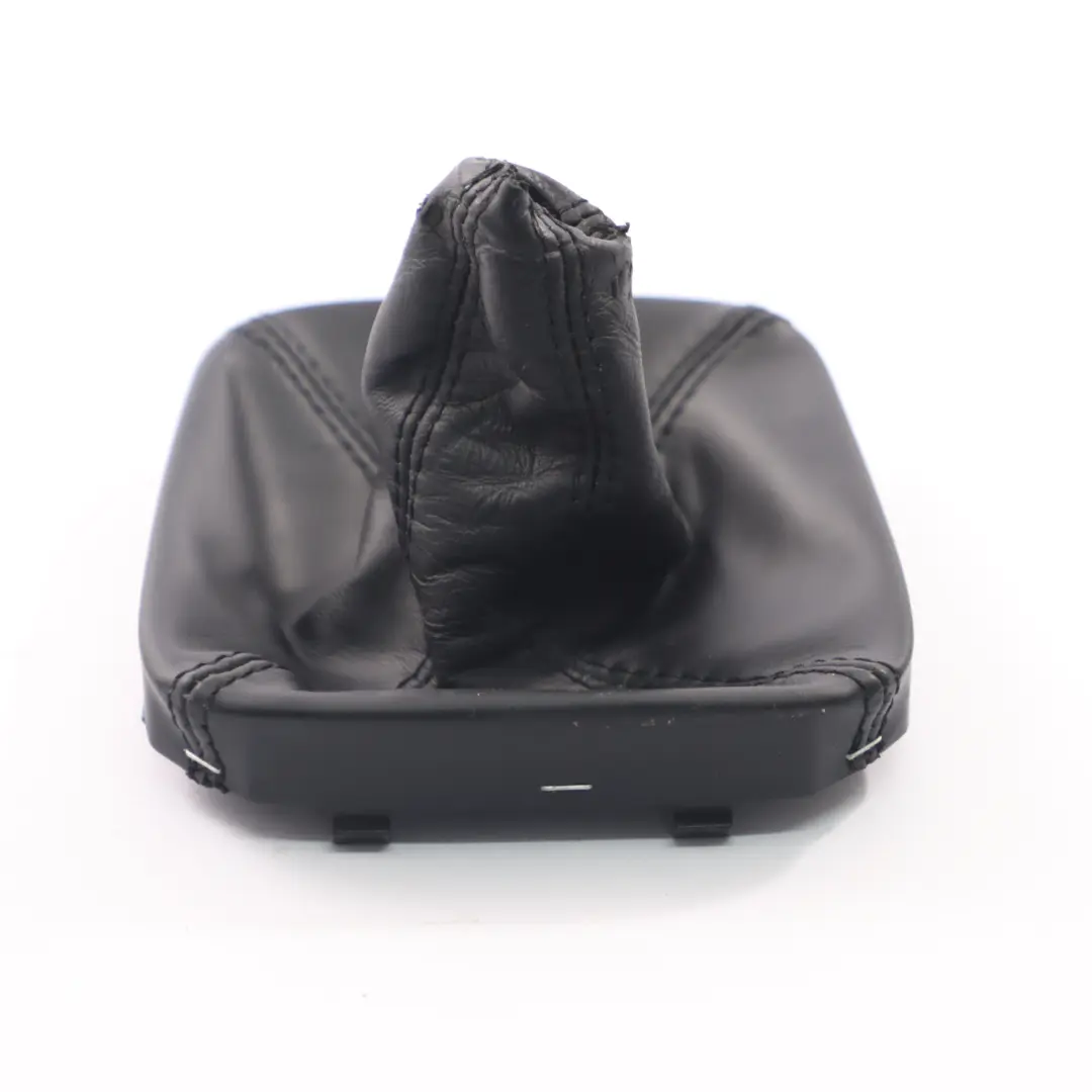 Botte levier vitesse Mercedes W171 Botte sélecteur levier vitesse en cuir noir pour à propos du numéro de pièce A1773640610 Botte levier vitesse Mercedes W171 Botte sélecteur levier vitesse en cuir noir - SKU A1773640610 - Numéro de pièce A1773640610