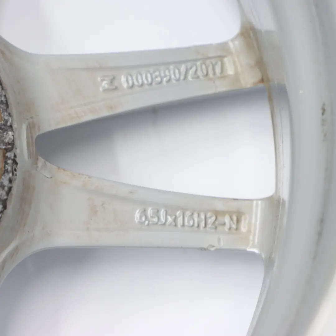 Jante alliage argentée 16" ET:44 6,5J pour Mercedes C118 W177 W247 à propos du numéro de pièce A1774010100 Mercedes C118 W177 W247 Jante alliage argentée 16" ET:44 6,5J - SKU A1774010100-1 - Numéro de pièce A1774010100