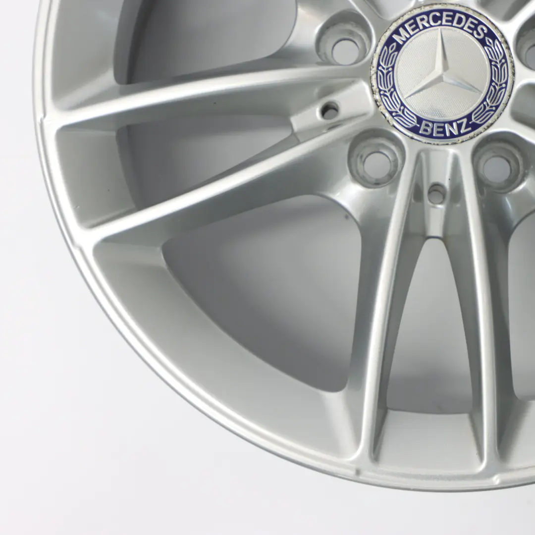 Jante alliage argentée 16" ET:44 6,5J pour Mercedes C118 W177 W247 à propos du numéro de pièce A1774010100 Mercedes C118 W177 W247 Jante alliage argentée 16" ET:44 6,5J - SKU A1774010100-1 - Numéro de pièce A1774010100