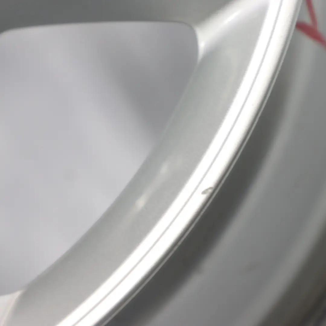 Jante alliage argentée 16" ET:44 6,5J pour Mercedes C118 W177 W247 à propos du numéro de pièce A1774010100 Mercedes C118 W177 W247 Jante alliage argentée 16" ET:44 6,5J - SKU A1774010100-2 - Numéro de pièce A1774010100