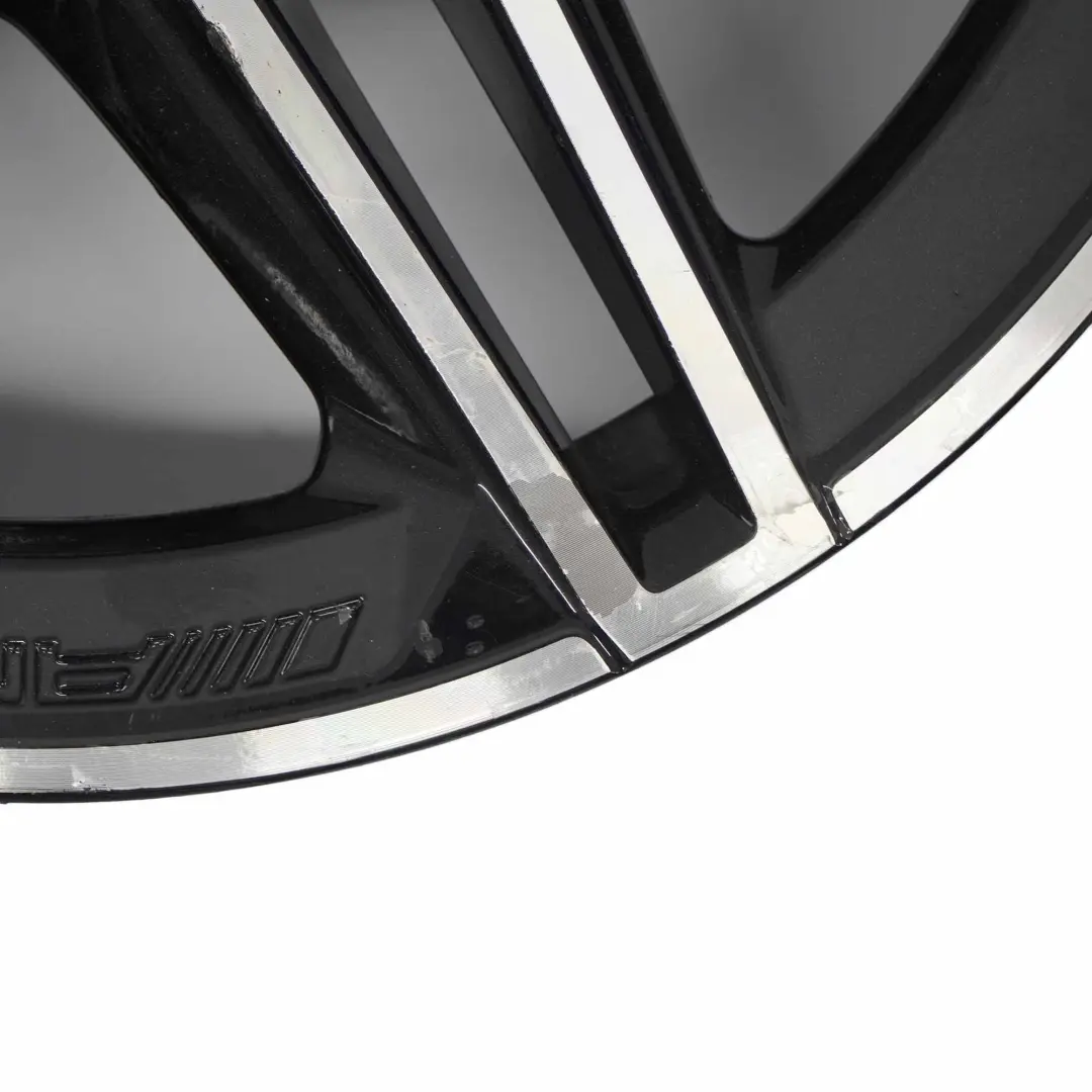 Cerchio in lega 5 doppie razze 18" 8J ET:40 per Mercedes W177 V177 AMG con numero di parte A1774011400 Mercedes W177 V177 AMG Cerchio in lega 5 doppie razze 18" 8J ET:40 - SKU A1774011400-1 - Numero di parte A1774011400