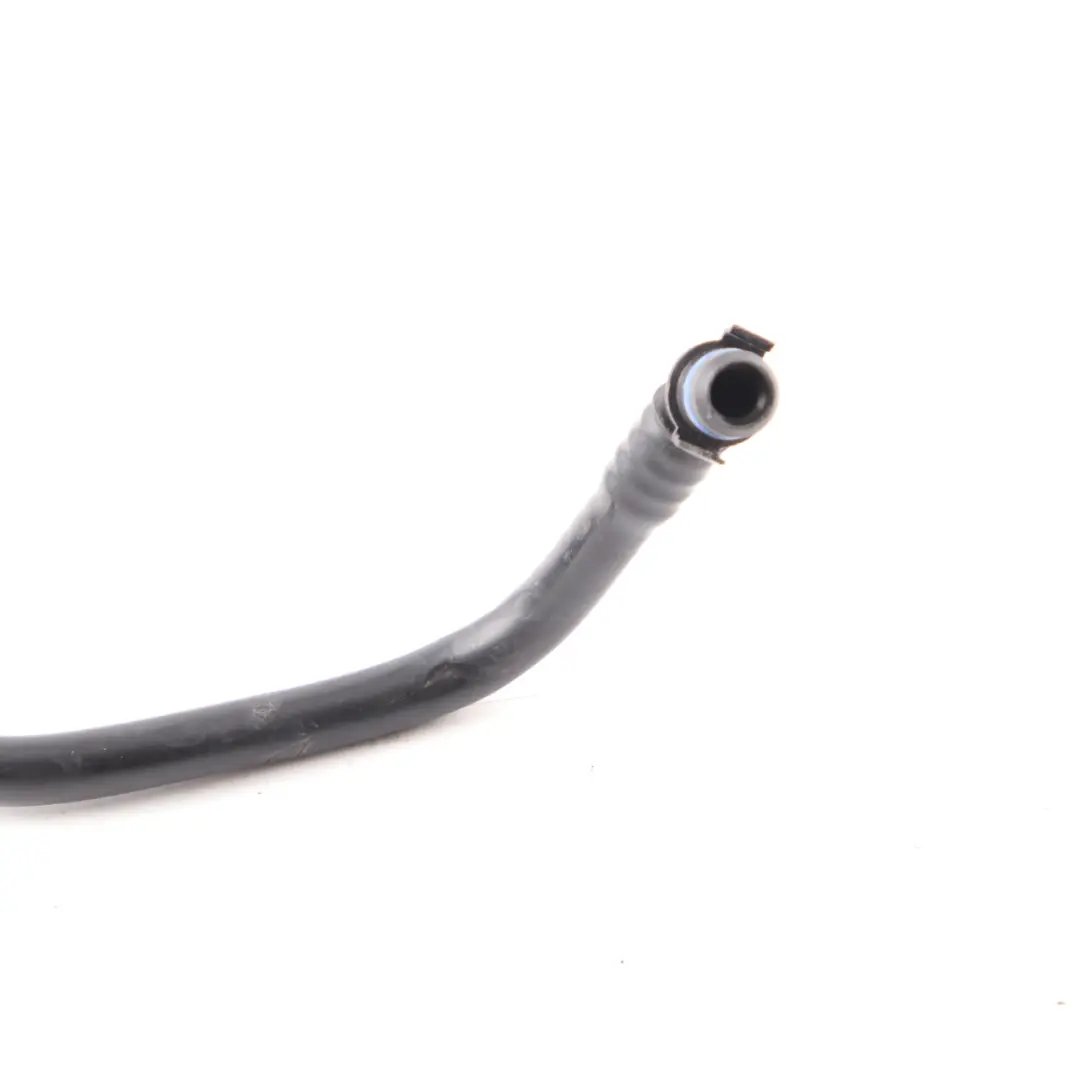 Tuyau d'aspiration Servo booster de frein pour Mercedes W177 W247 AMG à propos du numéro de pièce A1774300300 Mercedes W177 W247 AMG Tuyau d'aspiration Servo booster de frein - SKU A1774300300 - Numéro de pièce A1774300300