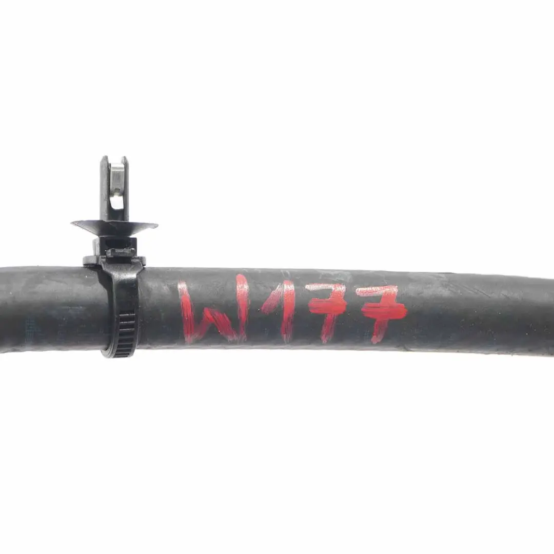 Tubo de Refrigerante Tanque de Expansión Manguera para Mercedes W177 con número de pieza A1775010902 Mercedes W177 Tubo de Refrigerante Tanque de Expansión Manguera - SKU A1775010902 - Número de pieza A1775010902