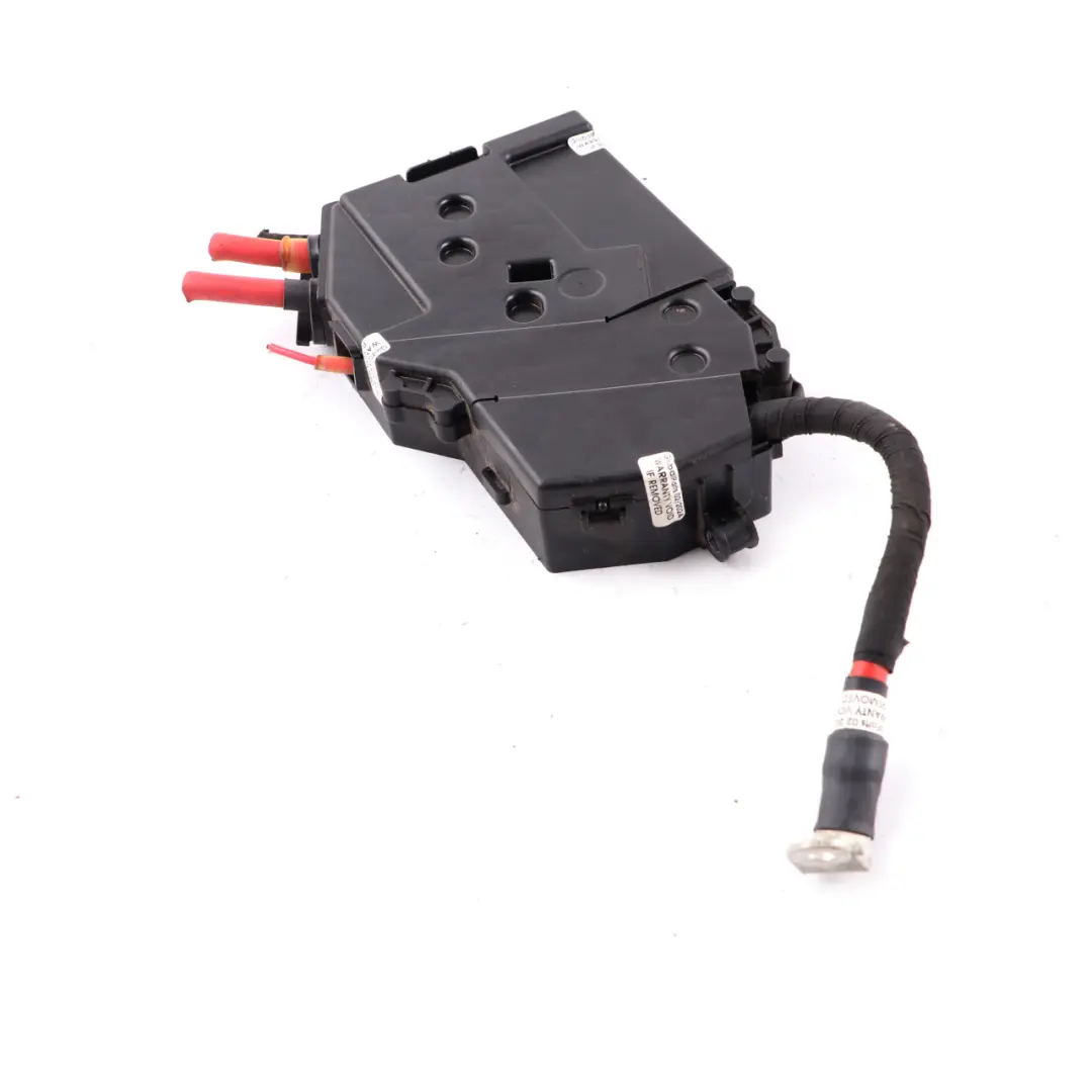 Scatola Fusibili Relè Terminale Batteria per Mercedes C118 W177 W247 con numero di parte A1775404107 Mercedes C118 W177 W247 Scatola Fusibili Relè Terminale Batteria - SKU A1775404107 - Numero di parte A1775404107
