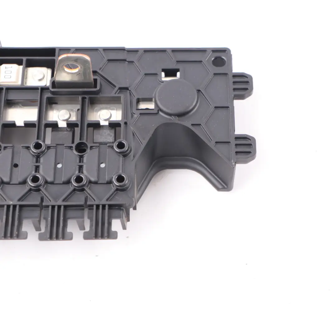 Sicherungskasten Motorraum Stromkabel Verteiler für Mercedes W177 mit Teilenummer A1775404707 Mercedes W177 Sicherungskasten Motorraum Stromkabel Verteiler - SKU A1775404707 - Teilenummer A1775404707