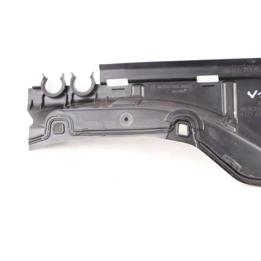 Cloison séparation compartiment bouclier droite pour Mercedes W177 W247 à propos du numéro de pièce A1776206200 Mercedes W177 W247 Cloison séparation compartiment bouclier droite - SKU A1776206200 - Numéro de pièce A1776206200