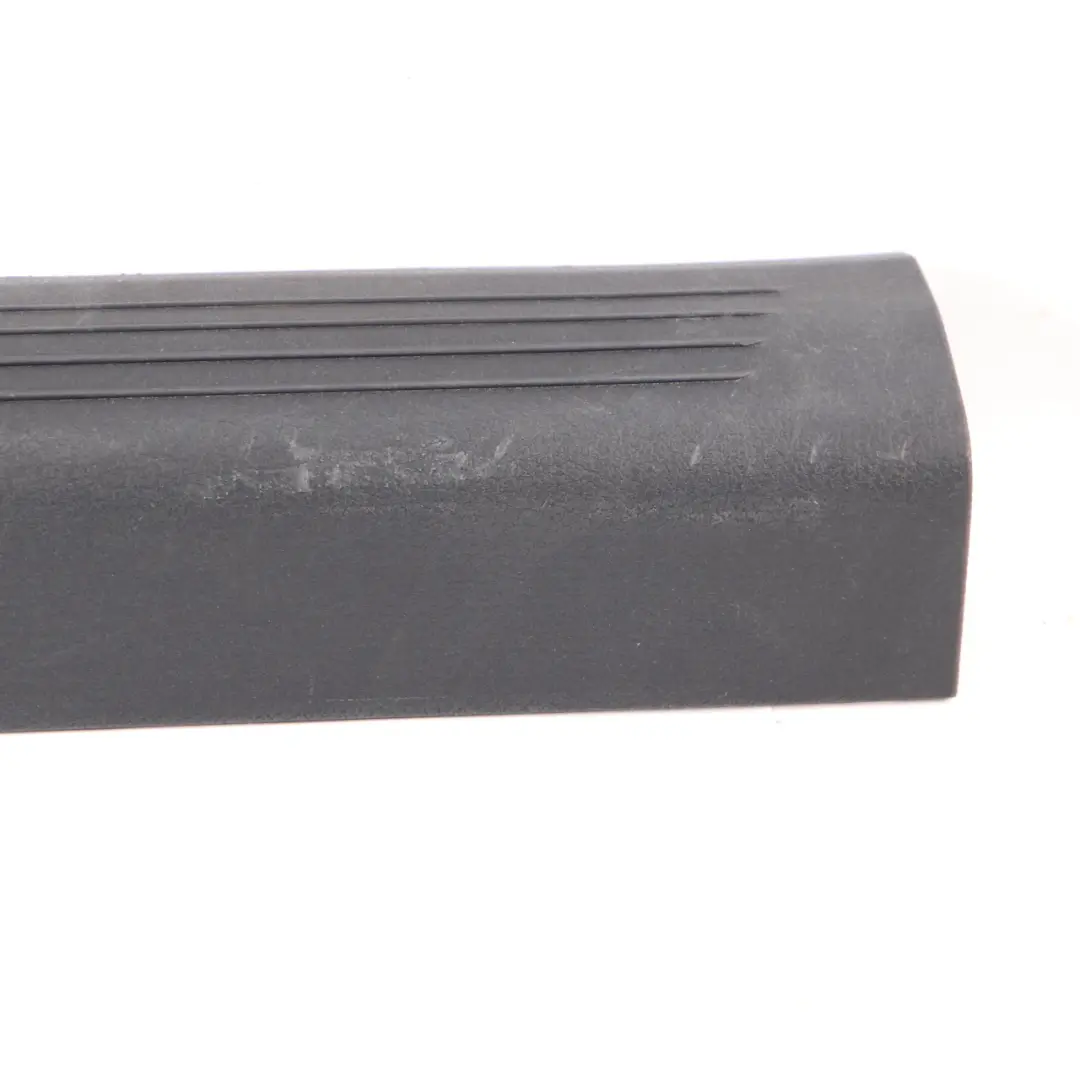 Mercedes W177 Seuil de Porte Avant Droit Garniture de l'entrée de la marche - SKU A1776802800 - Numéro de pièce A1776802800
