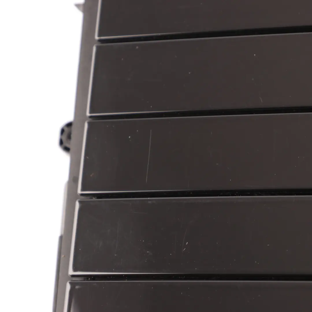 Console centrale Portabicchieri Vassoio Portaoggetti Nero per Mercedes W177 con numero di parte A1776806001 Mercedes W177 Console centrale Portabicchieri Vassoio Portaoggetti Nero - SKU A1776806001 - Numero di parte A1776806001