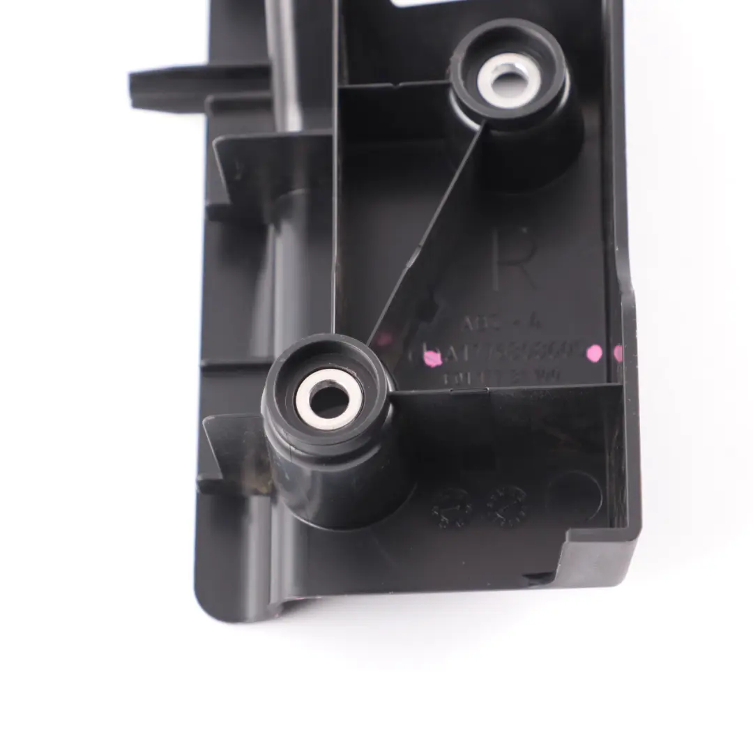 Mercedes W177 Kofferraumboden Kofferraumfach rechts Halterung - SKU A1776808605 - Teilenummer A1776808605