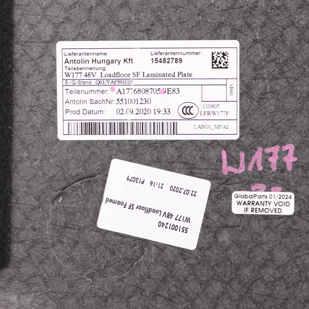 Mercedes W176 Coffre Plancher de chargement arrière Tapis noir A1766804401 - SKU A1776808705 - Numéro de pièce A1776808705