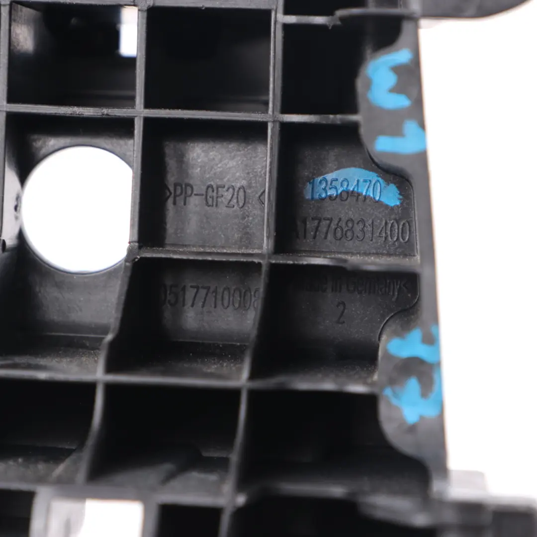 Console centrale pomello cambio supporto staffa per Mercedes W177 con numero di parte A1776831400 Mercedes W177 Console centrale pomello cambio supporto staffa - SKU A1776831400 - Numero di parte A1776831400