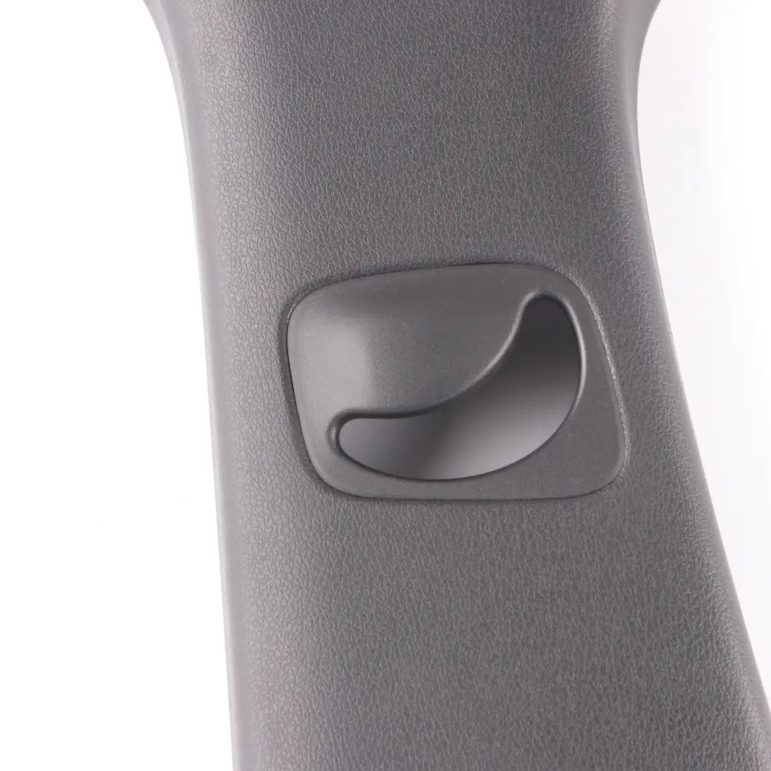 Embellecedor Panel Columna B Tapa Superior Izquierda para Mercedes W177 con número de pieza A1776900200 Mercedes W177 Embellecedor Panel Columna B Tapa Superior Izquierda - SKU A1776900200 - Número de pieza A1776900200