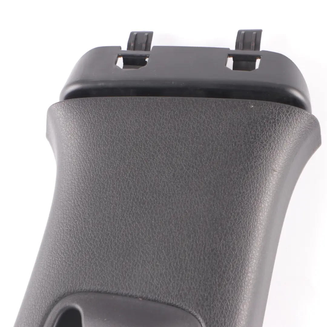 Mercedes W177 Embellecedor Pilar B Panel Tapa Superior Derecha - SKU A1776900300 - Número de pieza A1776900300