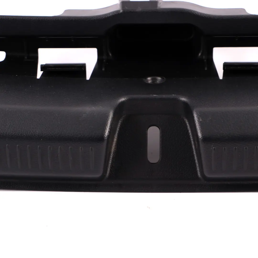 Kofferraum Ladekante Verkleidung Schwarz für Mercedes W177 mit Teilenummer A1776901100 Mercedes W177 Kofferraum Ladekante Verkleidung Schwarz - SKU A1776901100 - Teilenummer A1776901100