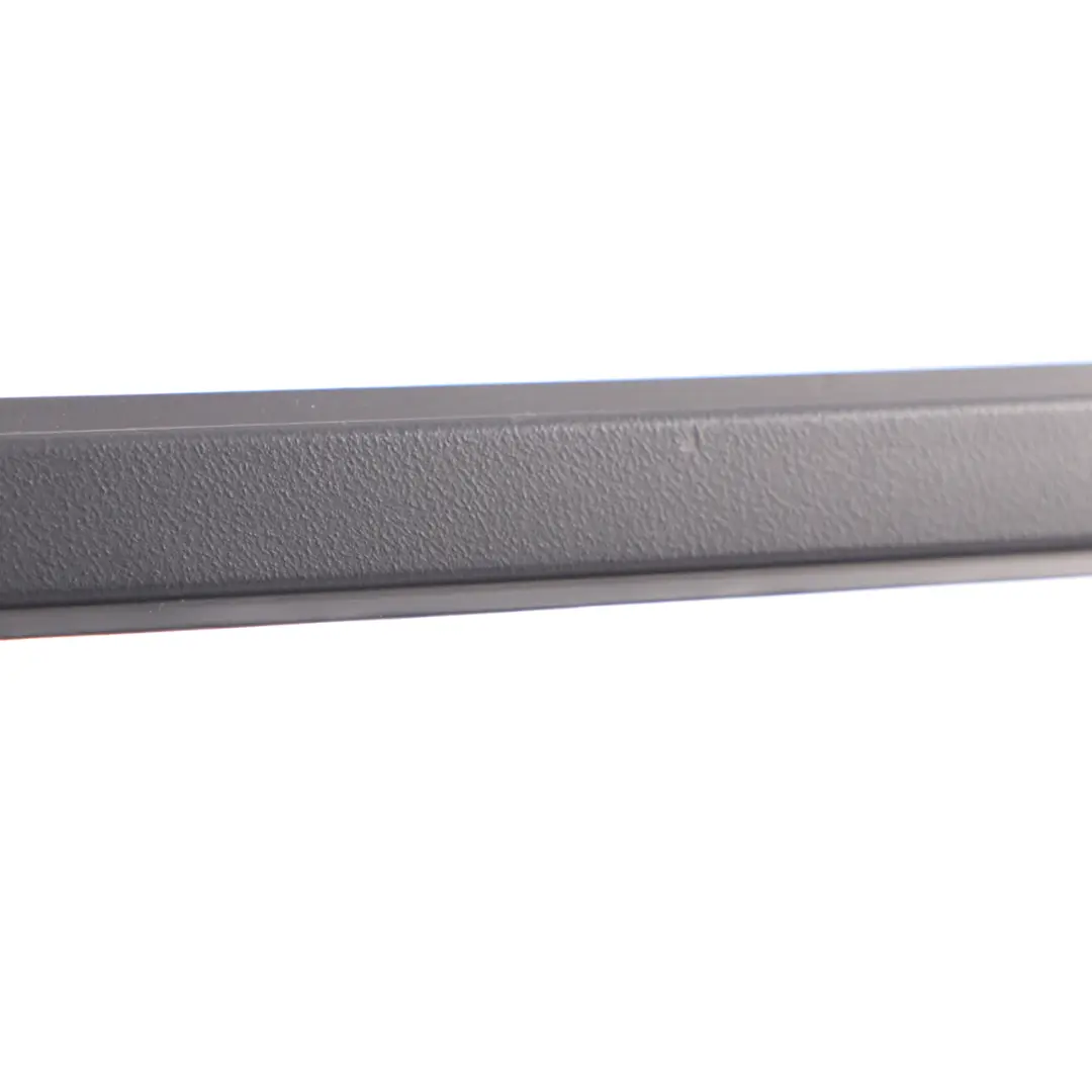 Moulure Protection Déflecteur D'eau Gauche Rail Toit pour Mercedes W177 à propos du numéro de pièce A1776902900 Mercedes W177 Moulure Protection Déflecteur D'eau Gauche Rail Toit - SKU A1776902900 - Numéro de pièce A1776902900