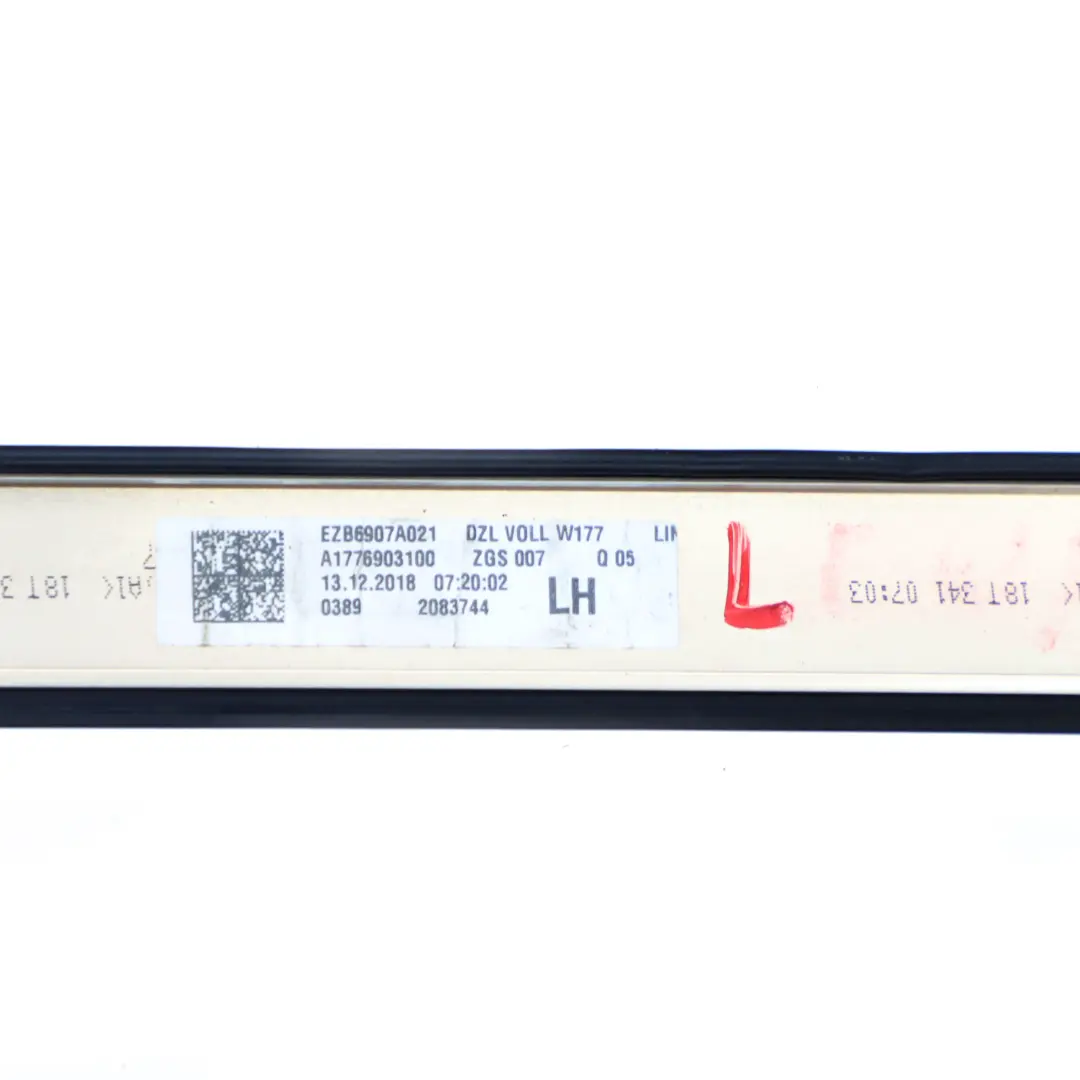 Bande de recouvrement de rail de toit gauche apprêtée pour Mercedes W177 à propos du numéro de pièce A1776903100 Mercedes W177 Bande de recouvrement de rail de toit gauche apprêtée - SKU A1776903100 - Numéro de pièce A1776903100