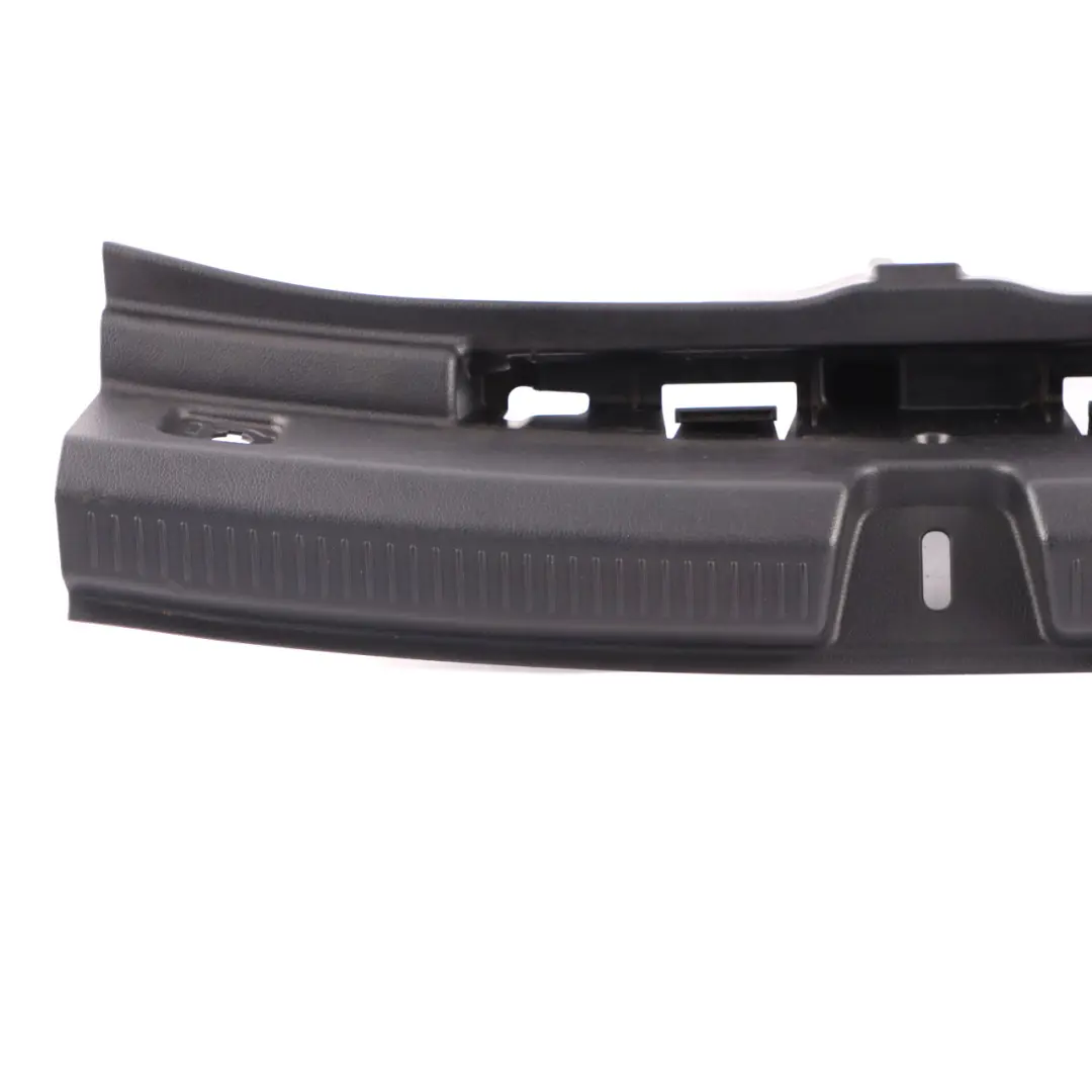 Mercedes W246 Bordure Chargement Joint Coffre Garniture Coffre Noir A2466902641 - SKU A1776907902 - Numéro de pièce A1776907902