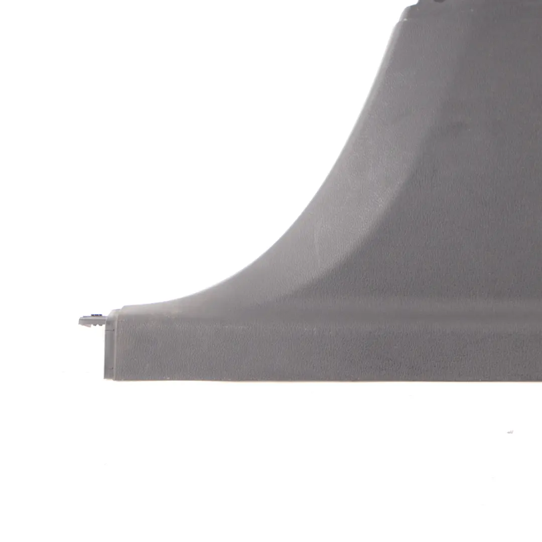 Tapa de Embellecedor Pilar B Interior Derecho Panel Negro para Mercedes W177 con número de pieza A1776909801 Mercedes W177 Tapa de Embellecedor Pilar B Interior Derecho Panel Negro - SKU A1776909801 - Número de pieza A1776909801