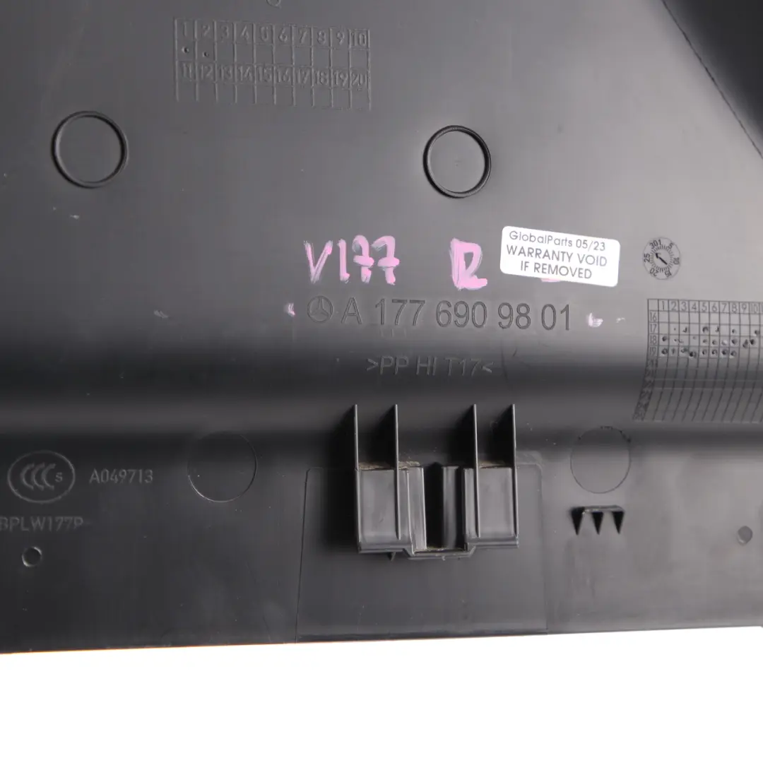 Mercedes W177 Couvercle de garniture B-Pillar Panneau intérieur droit noir - SKU A1776909801 - Numéro de pièce A1776909801