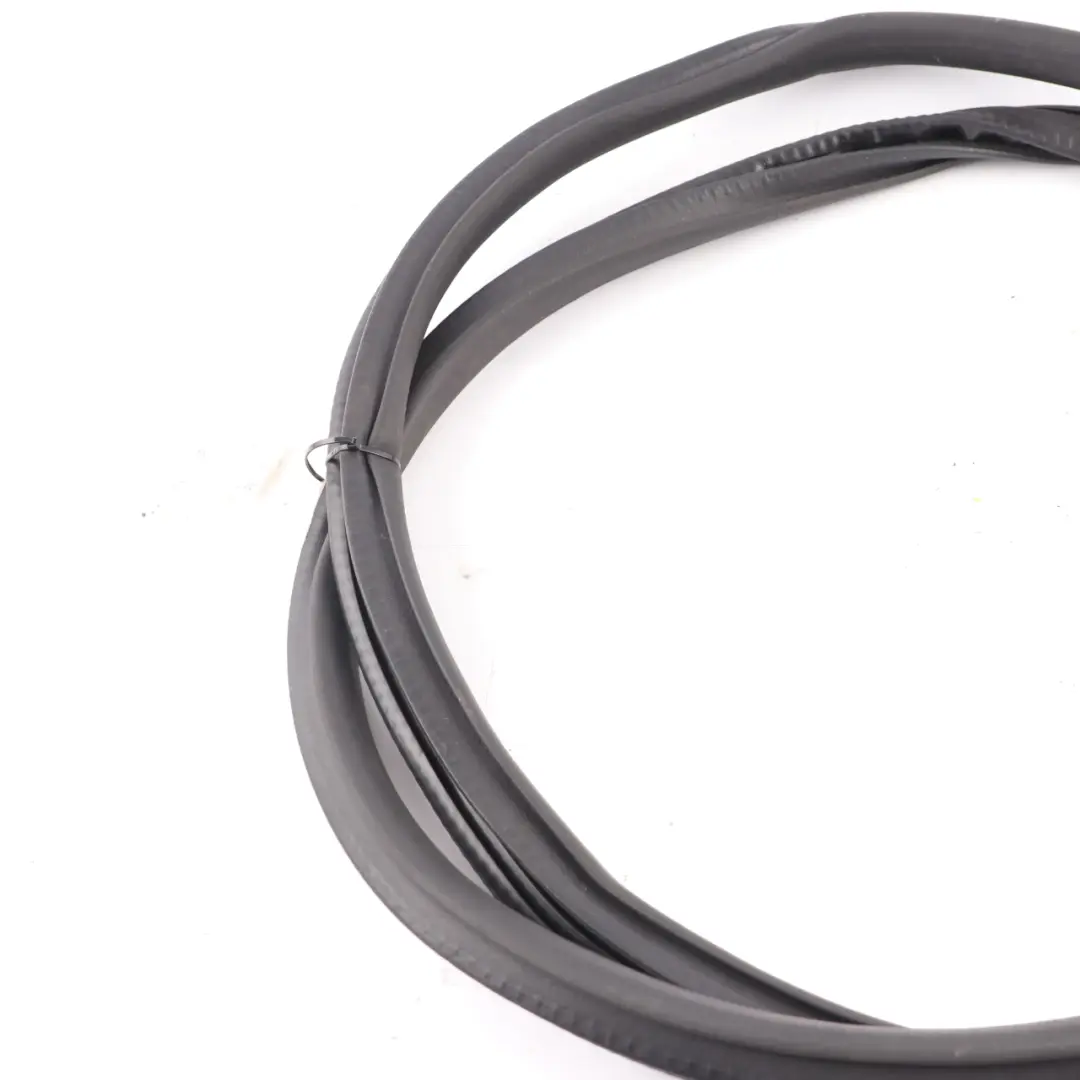 Mercedes W177 Guarnizione anteriore sinistra lato destro porta gomma - SKU A1776920000 - Numero di parte A1776920000