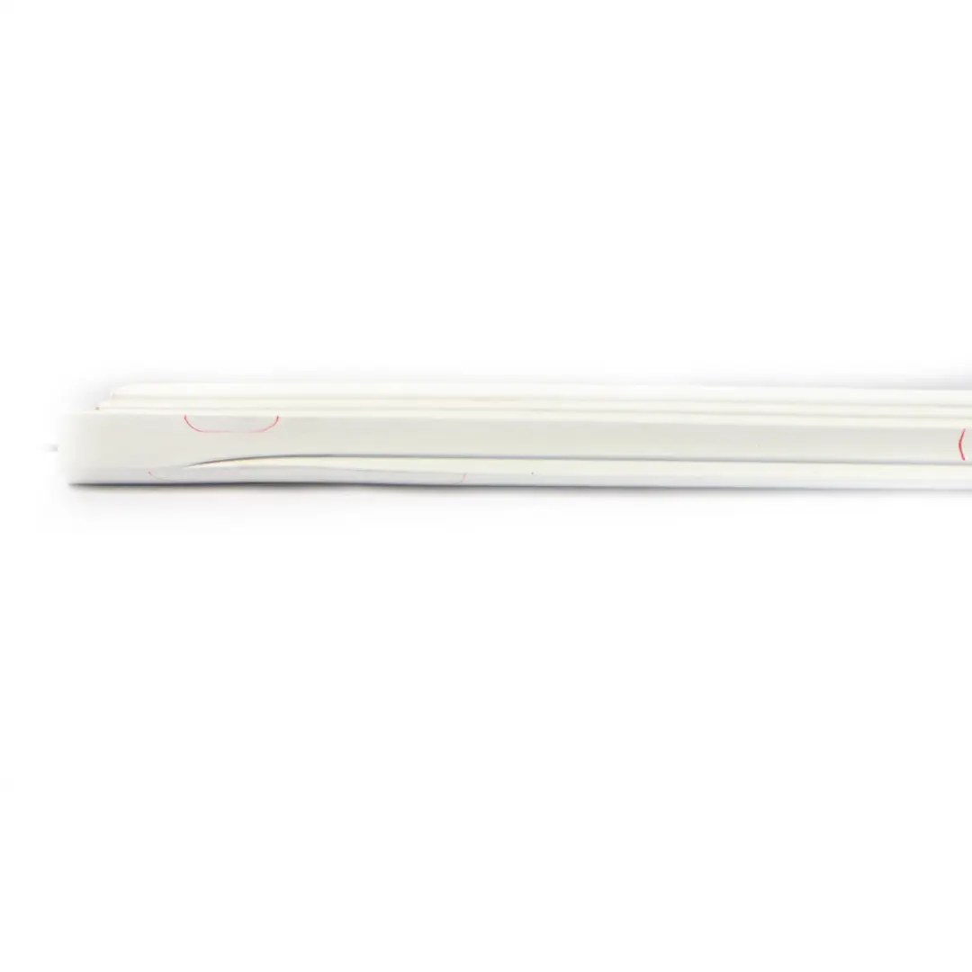 Mercedes W177 latérale droite couvre seuil de porte W247 Polar White - 149 - SKU A1776980200-POL - Numéro de pièce A1776980200