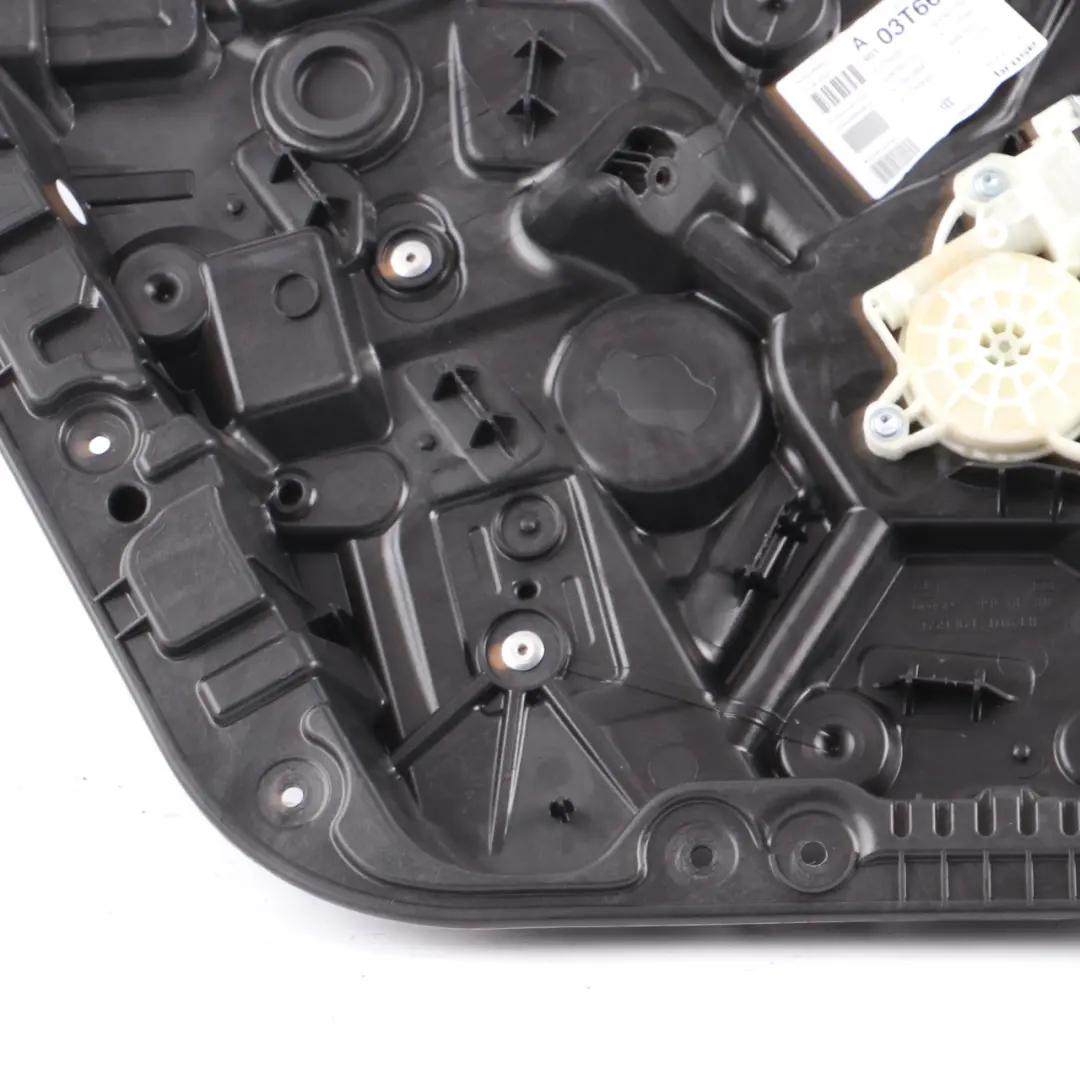 Mercedes W177 Regolatore Alzacristalli Porta Anteriore Sinistra - SKU A1777200000 - Numero di parte A1777200000