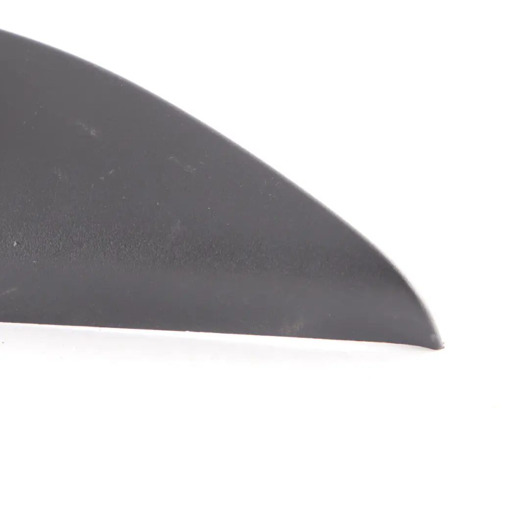 Copertura Triangolare Retrovisore Anteriore Destro per Mercedes W177 con numero di parte A1777202000 Mercedes W177 Copertura Triangolare Retrovisore Anteriore Destro - SKU A1777202000 - Numero di parte A1777202000