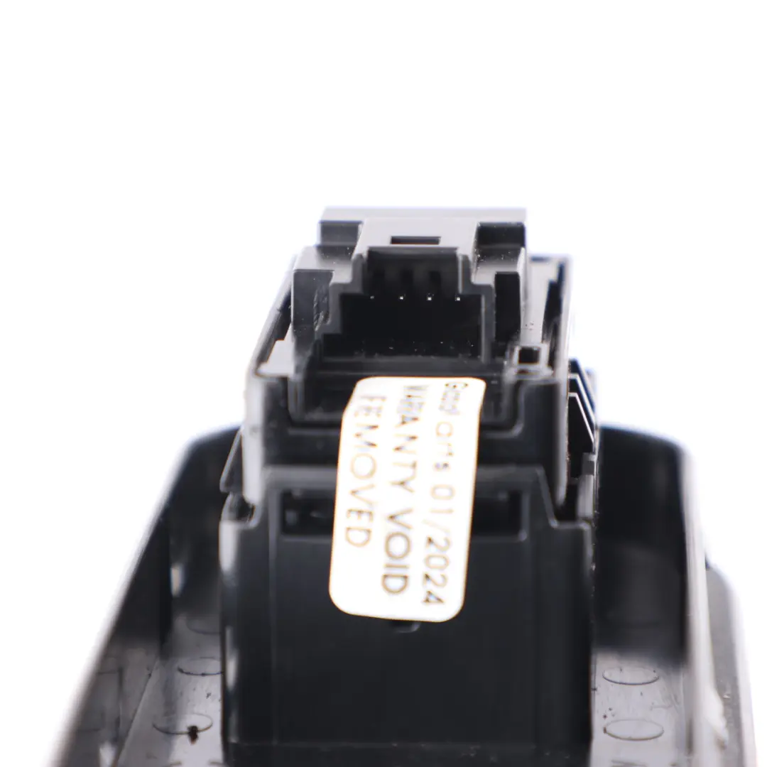 Interrupteur de lève-vitre côté passager avant Bouton A1679050201 pour Mercedes W177 à propos du numéro de pièce A1777203402 Mercedes W177 Interrupteur de lève-vitre côté passager avant Bouton A1679050201 - SKU A1777203402 - Numéro de pièce A1777203402