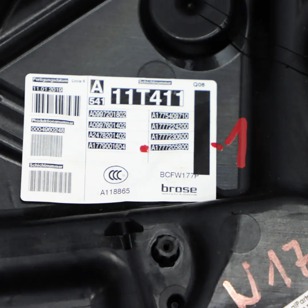 Mercedes W177 Regolatore alzacristalli Meccanismo porta destra - SKU A1777205800-1 - Numero di parte A1777205800