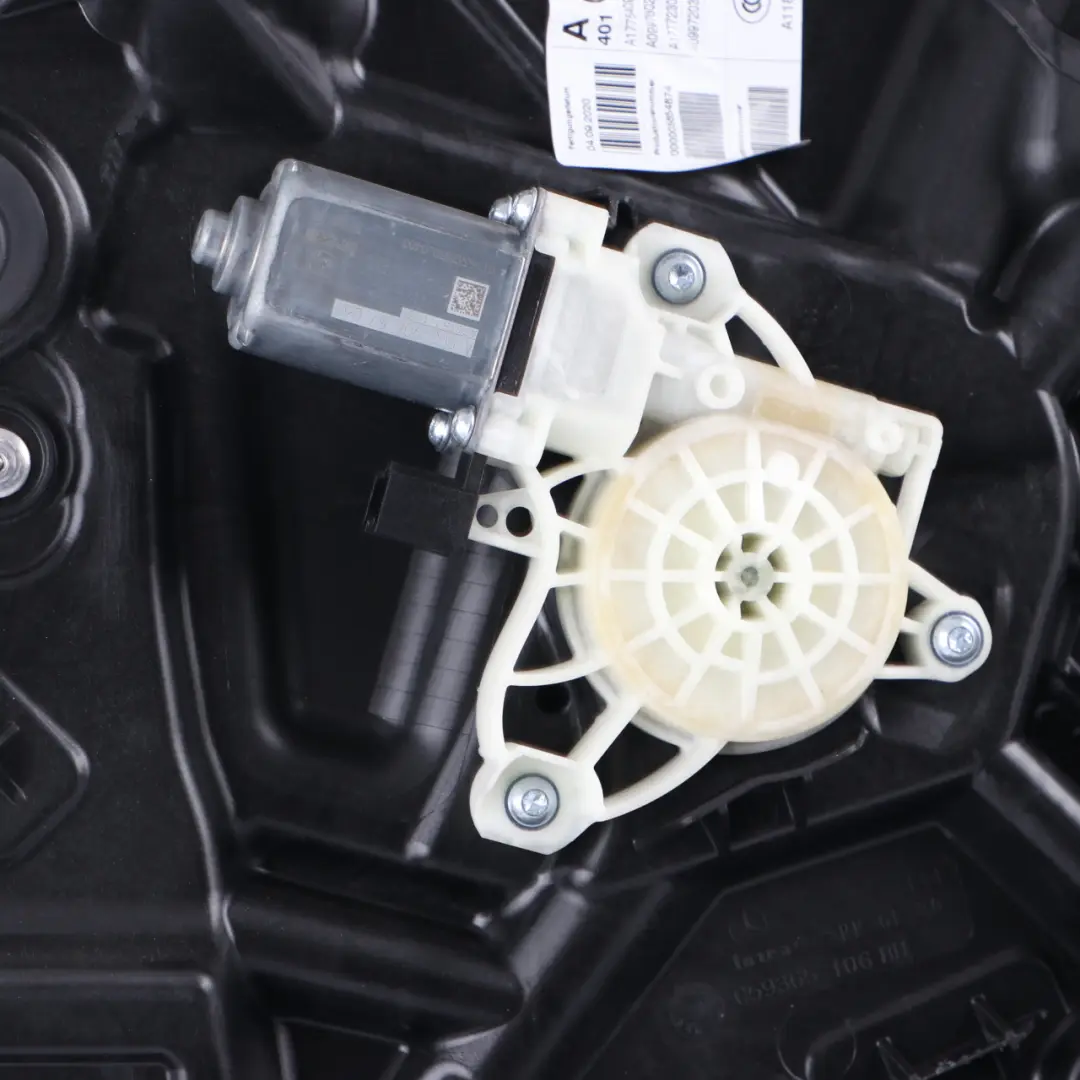 Mecanismo elevalunas puerta delantera derecha para Mercedes W177 con número de pieza A1777205800 Mercedes W177 Mecanismo elevalunas puerta delantera derecha - SKU A1777205800 - Número de pieza A1777205800