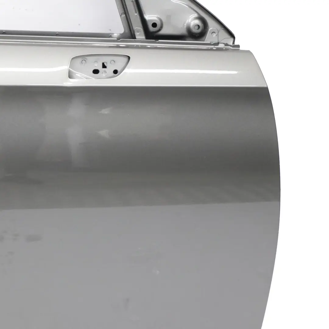 Porta anteriore destra Mountain Grey Metallic - 787 per Mercedes W177 con numero di parte A1777206205 Mercedes W177 Porta anteriore destra Mountain Grey Metallic - 787 - SKU A1777206205-MG - Numero di parte A1777206205