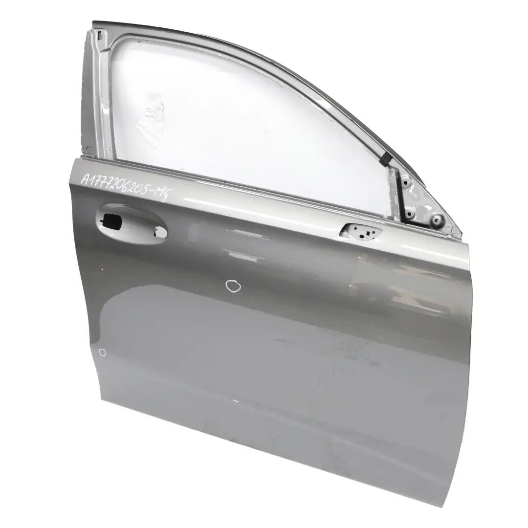 Puerta Delantera Derecha Gris Montaña Metalizado - 787 para Mercedes W177 con número de pieza A1777206205 Mercedes W177 Puerta Delantera Derecha Gris Montaña Metalizado - 787 - SKU A1777206205-MG - Número de pieza A1777206205