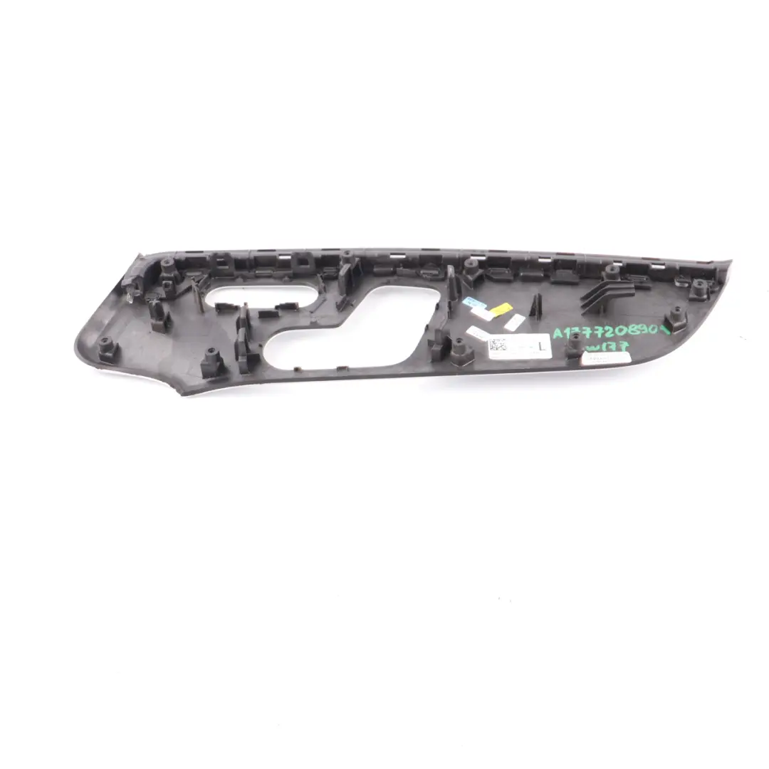 Embellecedor interruptor Mercedes W177 puerta delantera izquierda para con número de pieza A1777208901 Embellecedor interruptor Mercedes W177 puerta delantera izquierda - SKU A1777208901 - Número de pieza A1777208901