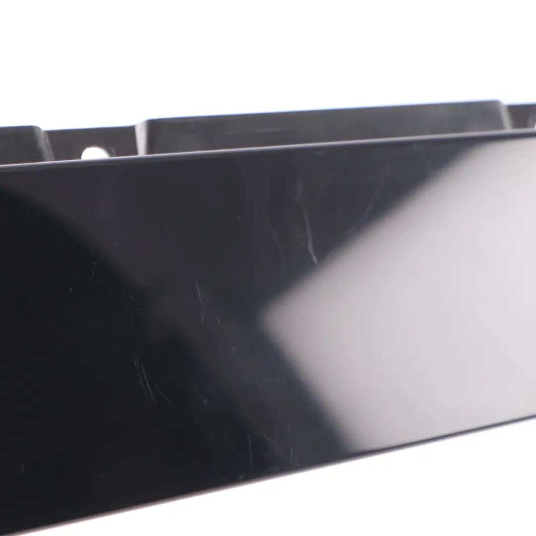 Fenstersäulenverkleidung Vorne Links Hochglanz für Mercedes W177 mit Teilenummer A1777220100 Mercedes W177 Fenstersäulenverkleidung Vorne Links Hochglanz - SKU A1777220100 - Teilenummer A1777220100