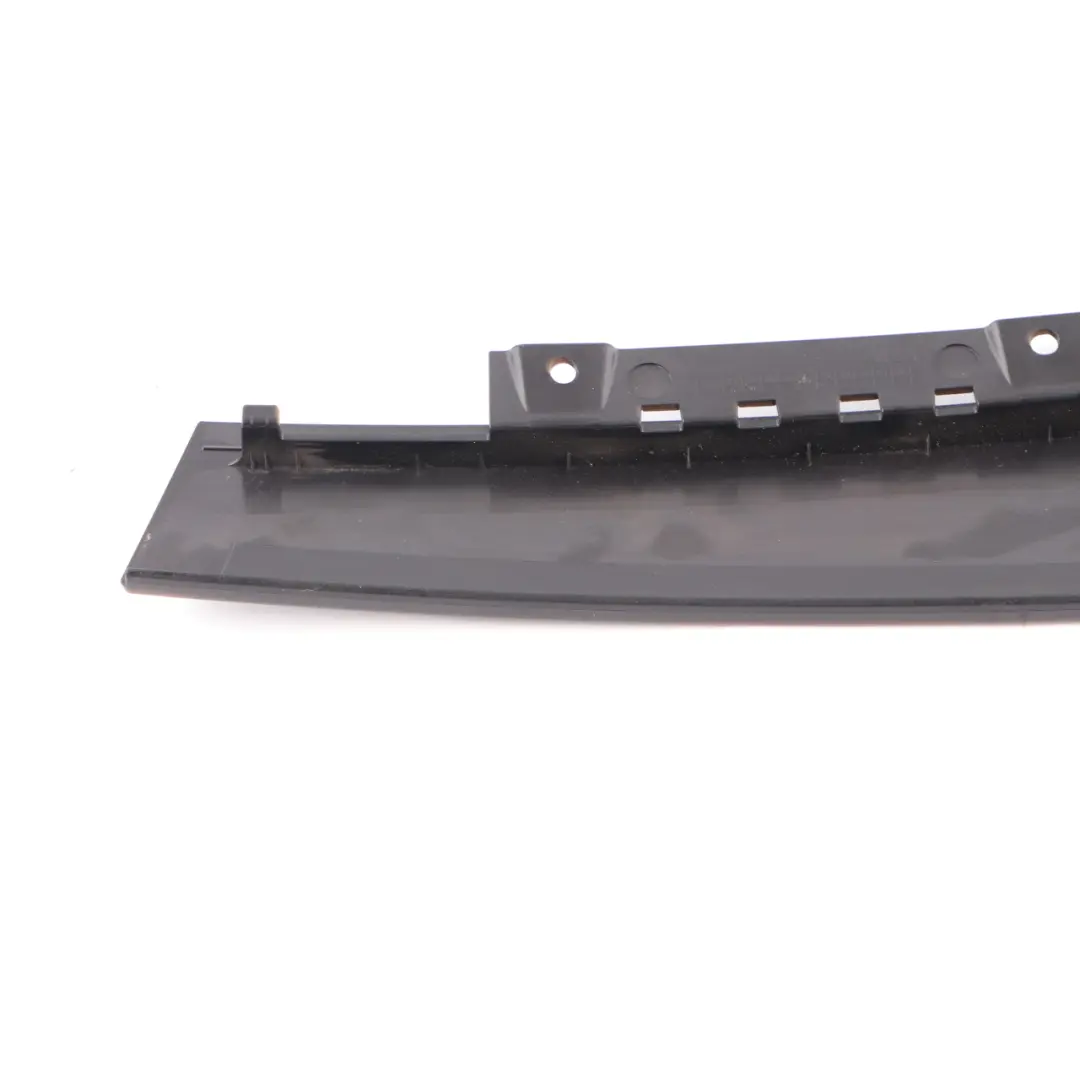 Mercedes W177 Rivestimento Finestrino Anteriore Sinistro Lucentezza - SKU A1777220100 - Numero di parte A1777220100