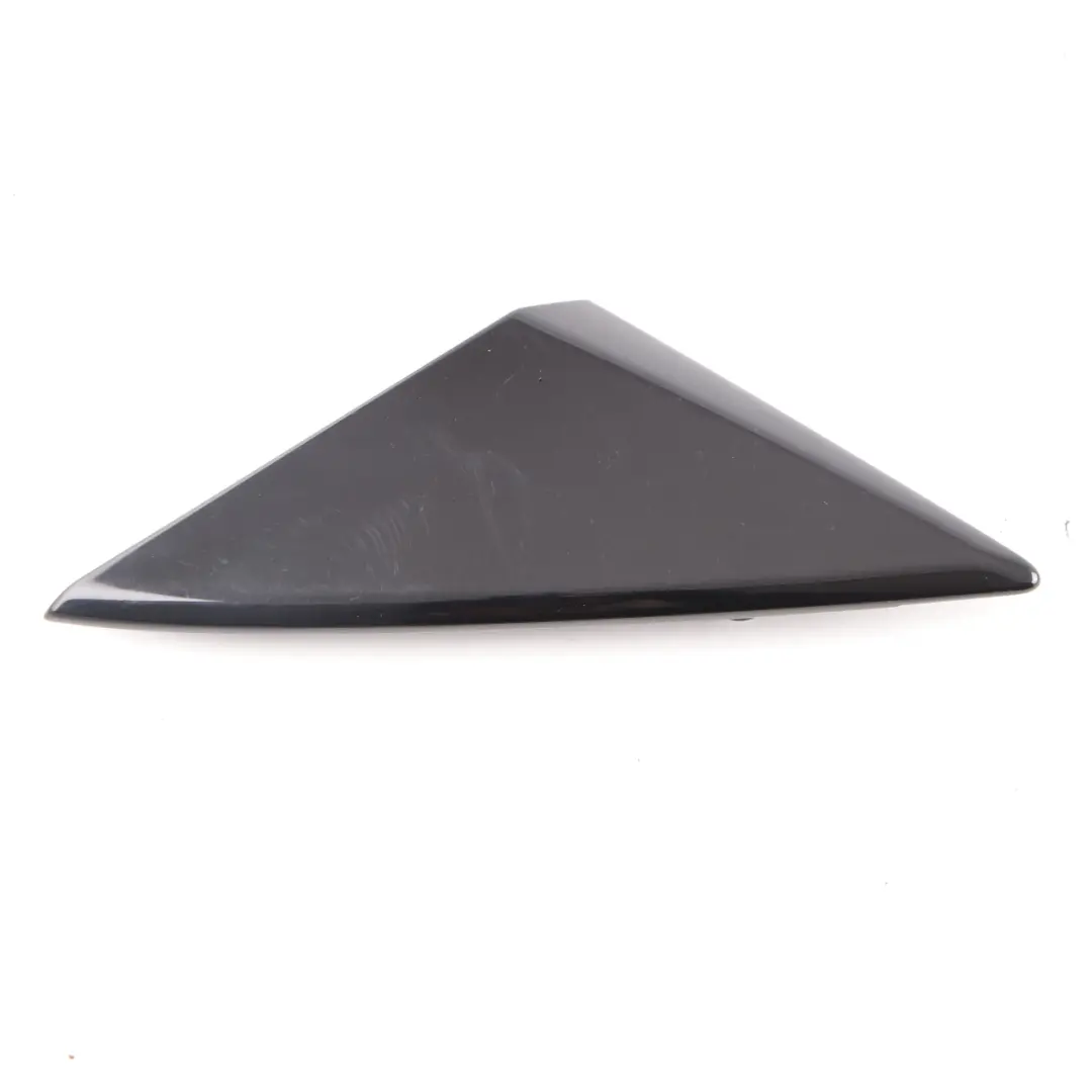 Mercedes W177 Triangle de fenêtre avant droite Couvercle de garniture brillant - SKU A1777224800 - Numéro de pièce A1777224800