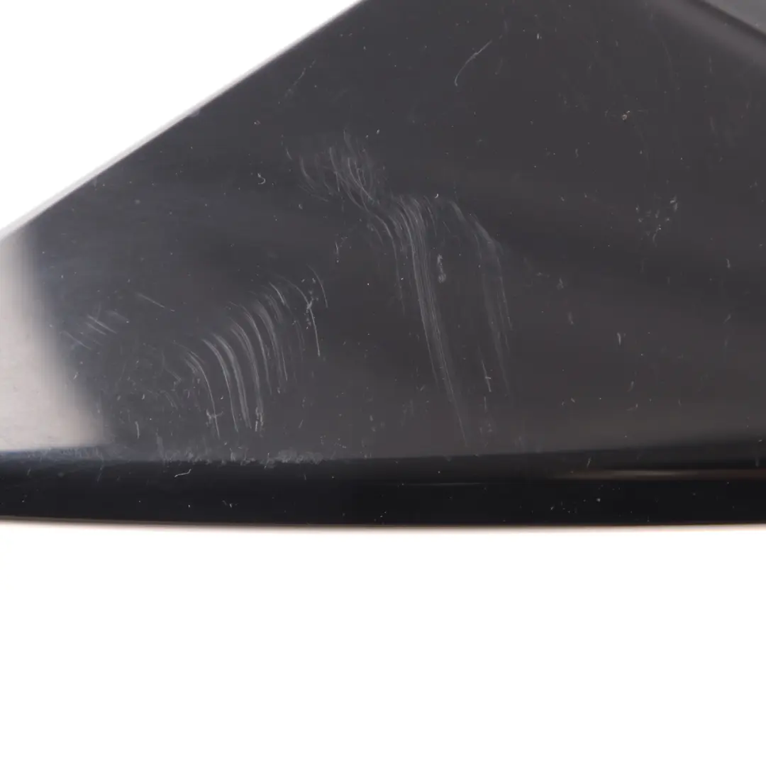 Mercedes W177 Triangle de fenêtre avant droite Couvercle de garniture brillant - SKU A1777224800 - Numéro de pièce A1777224800