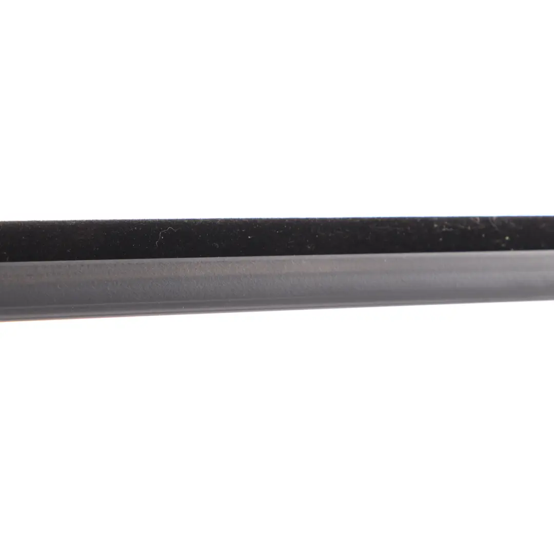 Mercedes W177 Guarnizione Finestra Porta Anteriore Sinistra Striscia A1777258100 - SKU A1777250101 - Numero di parte A1777250101