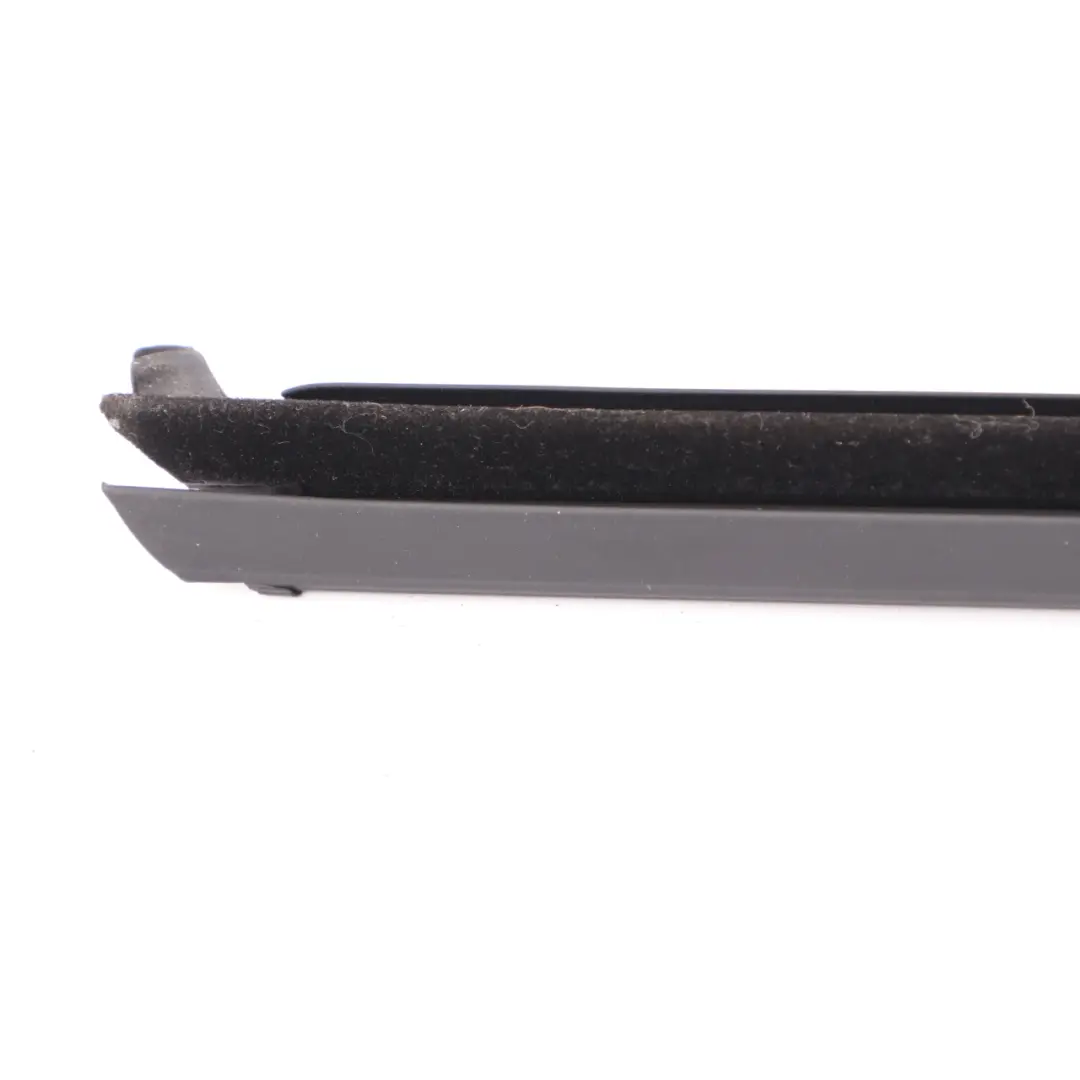 Mercedes W177 Joint de Vitres Porte Avant Droite d'Etanchéité Bande - SKU A1777250201 - Numéro de pièce A1777250201
