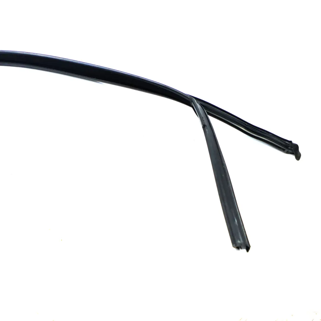 Ventana Puerta Delantera Izquierda Junta Sellado Marco para Mercedes W177 con número de pieza A1777251900 Mercedes W177 Ventana Puerta Delantera Izquierda Junta Sellado Marco - SKU A1777251900 - Número de pieza A1777251900