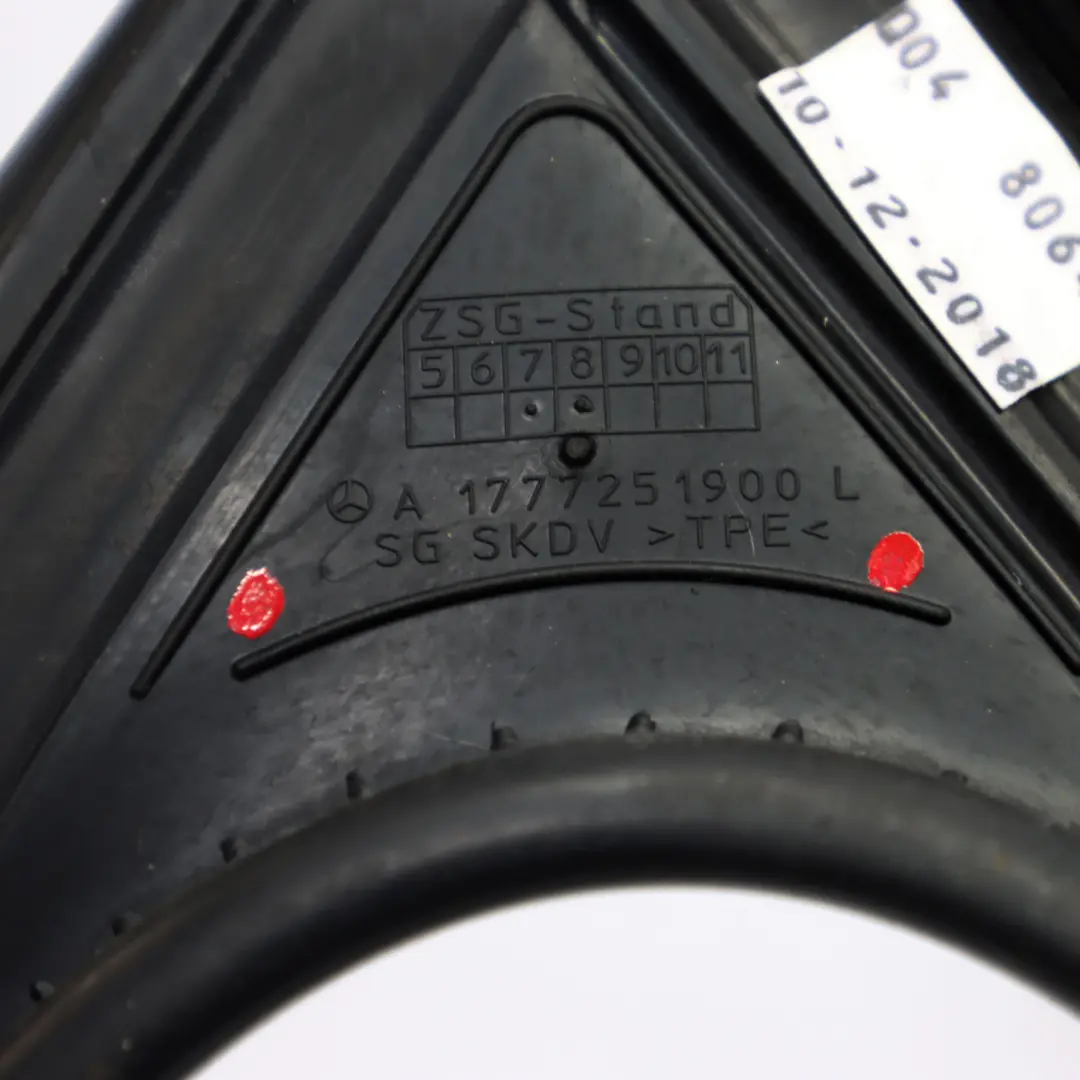 Uszczelka Szyby Drzwi Przód Lewa do Mercedes W177 o numerze A1777251900 Mercedes W177 Uszczelka Szyby Drzwi Przód Lewa - SKU A1777251900 - Numer Części A1777251900