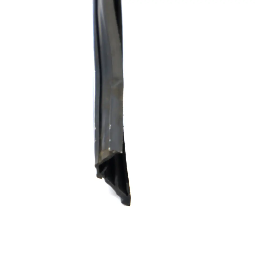 Mercedes W177 Guarnizione Finestra Porta Anteriore Destra Telaio - SKU A1777252000 - Numero di parte A1777252000