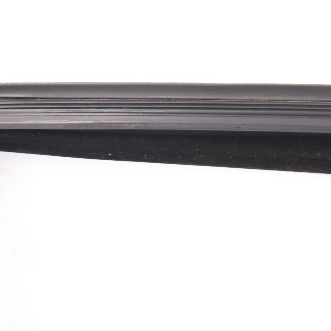 Fensterdichtung Tür Vorne Links Dichtung Rahmen für Mercedes W177 mit Teilenummer A1777252100 Mercedes W177 Fensterdichtung Tür Vorne Links Dichtung Rahmen - SKU A1777252100 - Teilenummer A1777252100