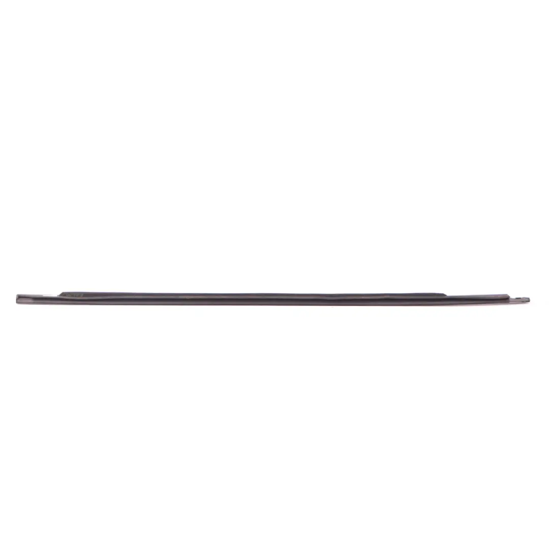 Striscia guarnizione finestrino della porta sinistra Lucentezza Mercedes W177 - SKU A1777254300 - Numero di parte A1777254300