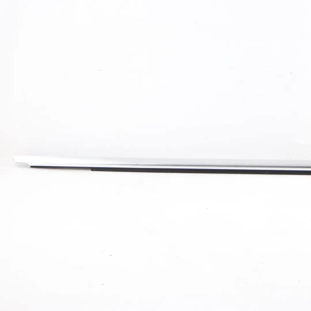 Mercedes W177 Listwa Drzwi Przednia Prawa Chrom A1777250400 - SKU A1777258600 - Numer Części A1777258600