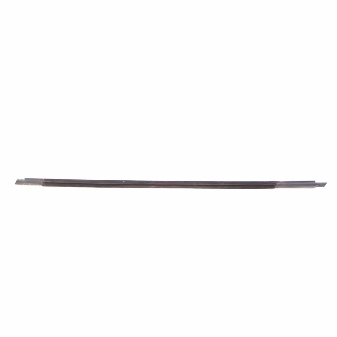 Mercedes W177 Striscia esterna finestrino della porta anteriore destra cromata - SKU A1777258600 - Numero di parte A1777258600