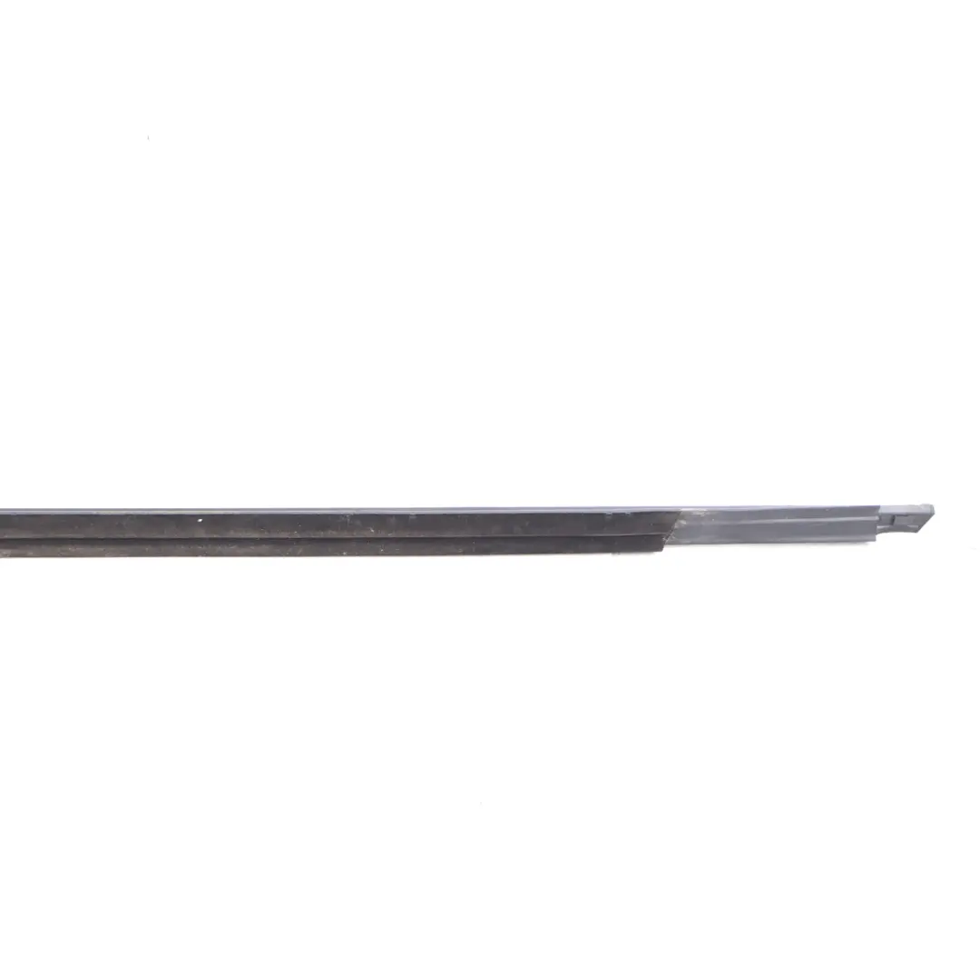 Mercedes W177 Moulure de Fenêtre de Porte Avant Droite Chromée A1777250400 - SKU A1777258600 - Numéro de pièce A1777258600