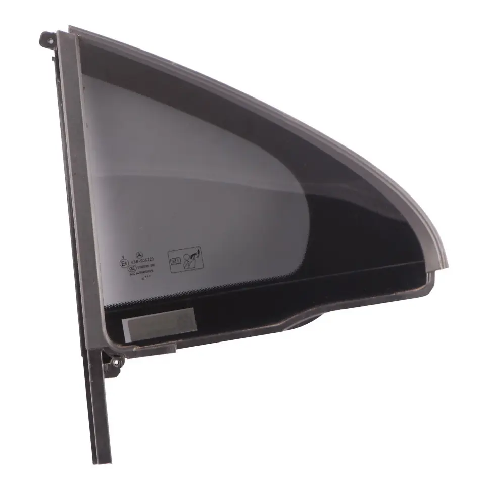 Vitrage arrière gauche Quarter Side Noir AS3 pour Mercedes V177 à propos du numéro de pièce A1777300702 Mercedes V177 Vitrage arrière gauche Quarter Side Noir AS3 - SKU A1777300702 - Numéro de pièce A1777300702