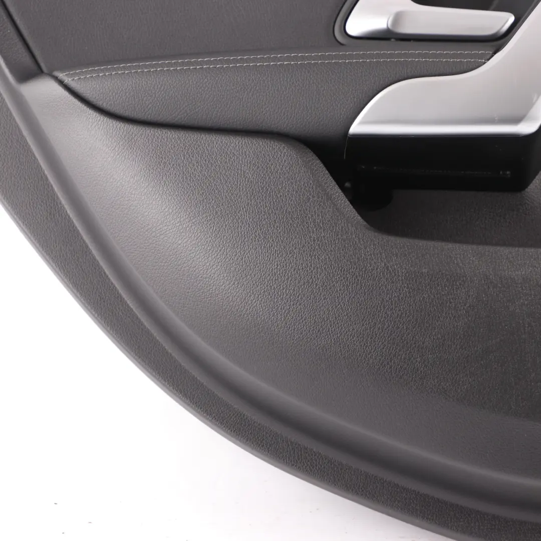 Carte de porte arrière Mercedes W177 gauche Trim Panel Couverture simili noir pour à propos du numéro de pièce A1777301302 Carte de porte arrière Mercedes W177 gauche Trim Panel Couverture simili noir - SKU A1777301302 - Numéro de pièce A1777301302